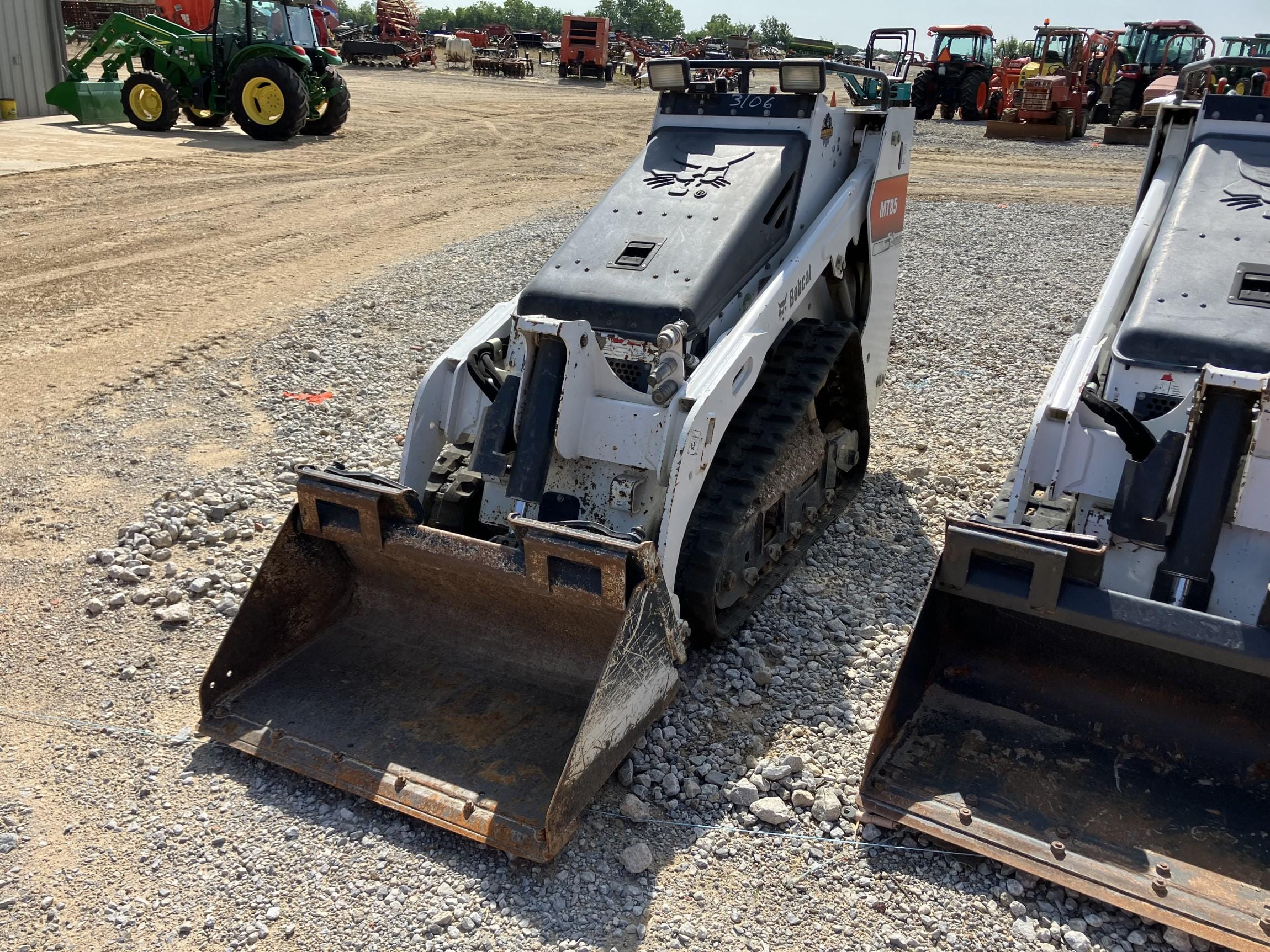 Main image Bobcat MT85