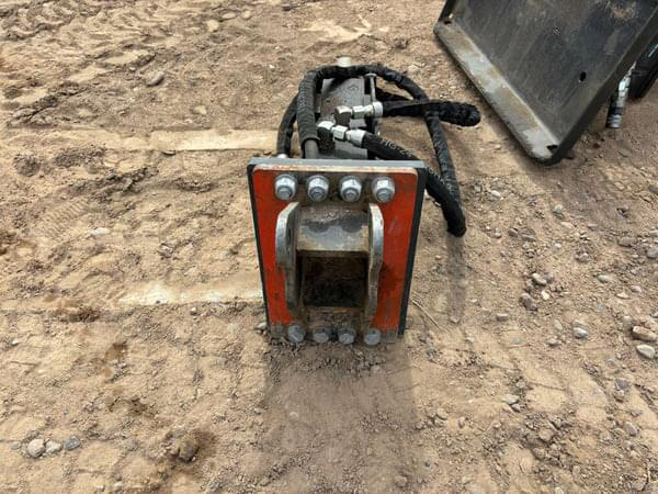 Image of Bobcat NB140 equipment image 3