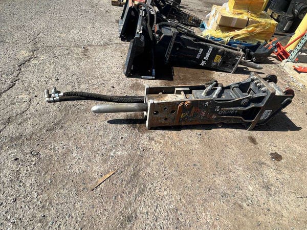 Bobcat NB160 Equipment Image0