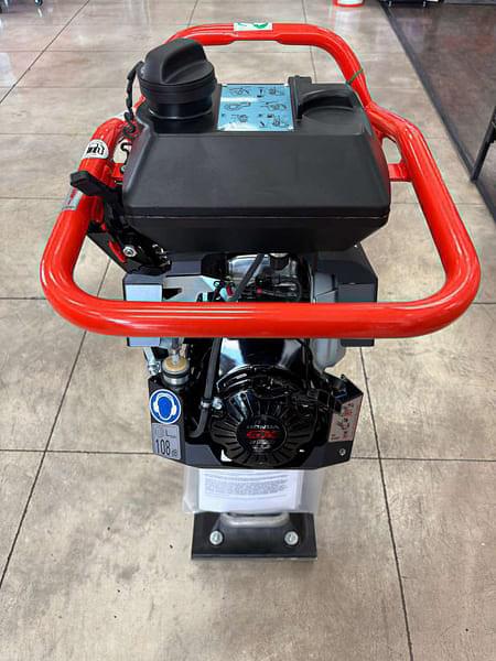 Image of Bobcat R68P equipment image 3