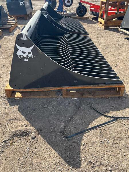 Image of Bobcat Rock Bucket equipment image 1