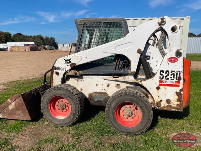 Image of Bobcat S250 equipment image 3