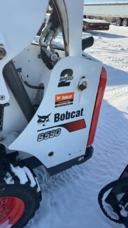 Image of Bobcat S590 equipment image 3