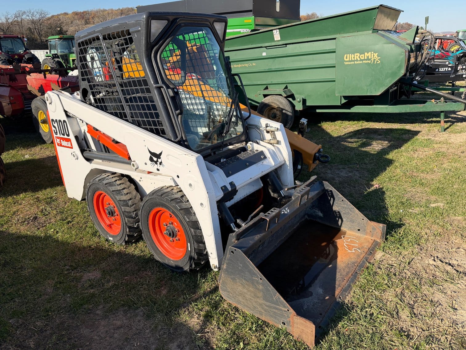Bobcat S100 Equipment Image0