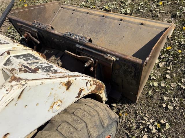 Image of Bobcat S130 equipment image 4