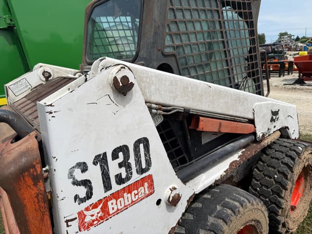 Image of Bobcat S130 equipment image 4