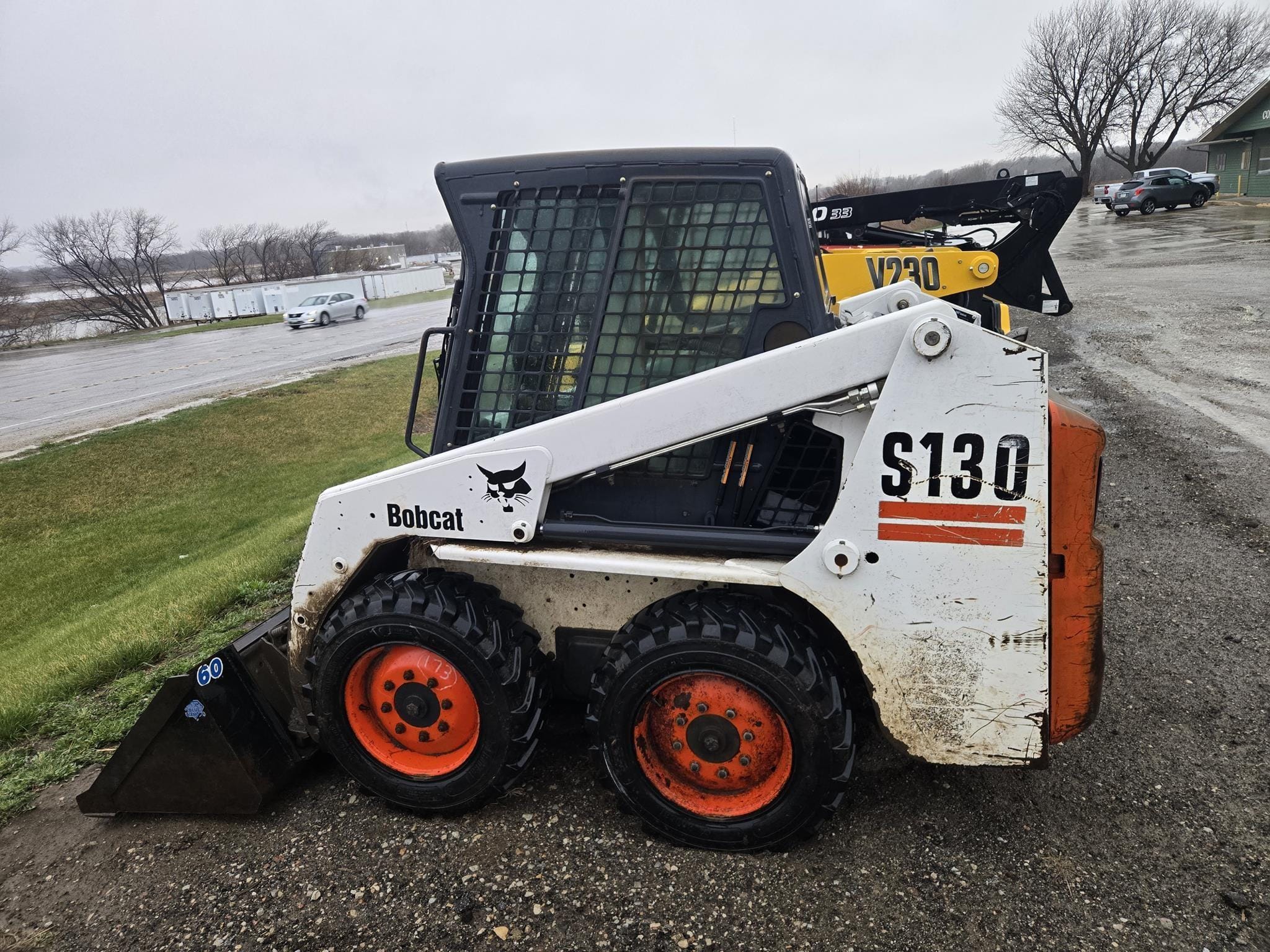 Bobcat S130 Equipment Image0