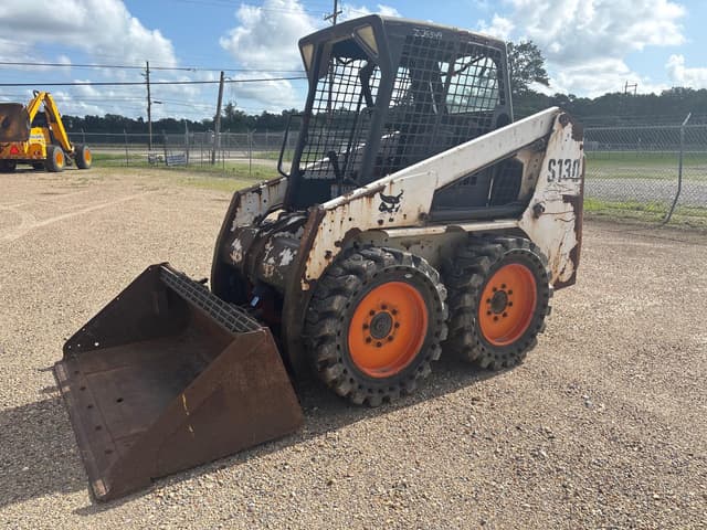 Image of Bobcat S130 equipment image 1