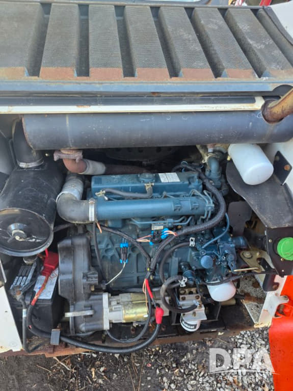 Image of Bobcat S150 equipment image 4