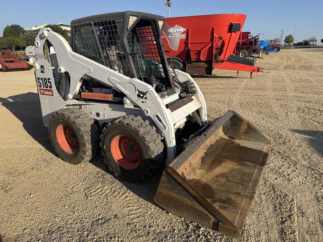 Image of Bobcat S185 equipment image 2