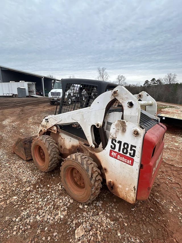 Image of Bobcat S185 equipment image 2