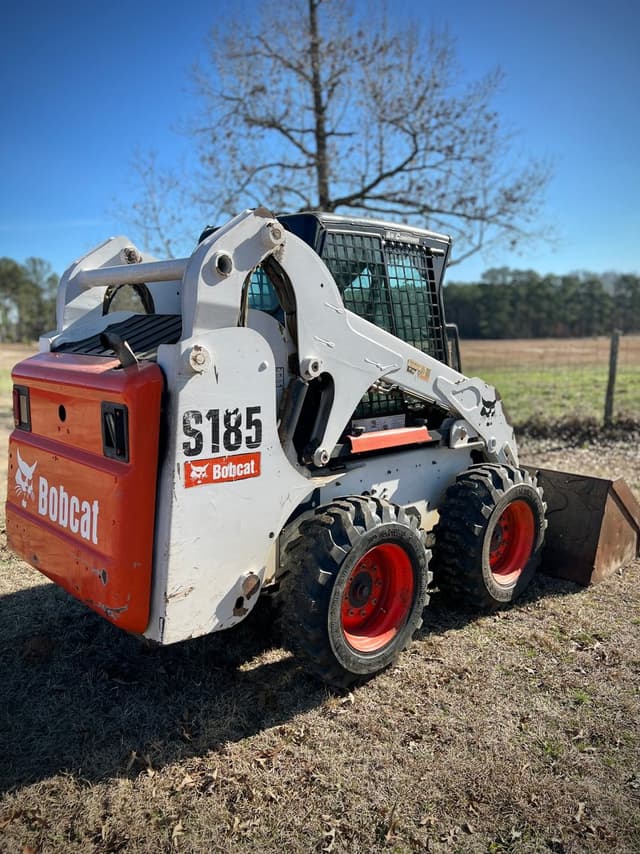 Image of Bobcat S185 equipment image 2