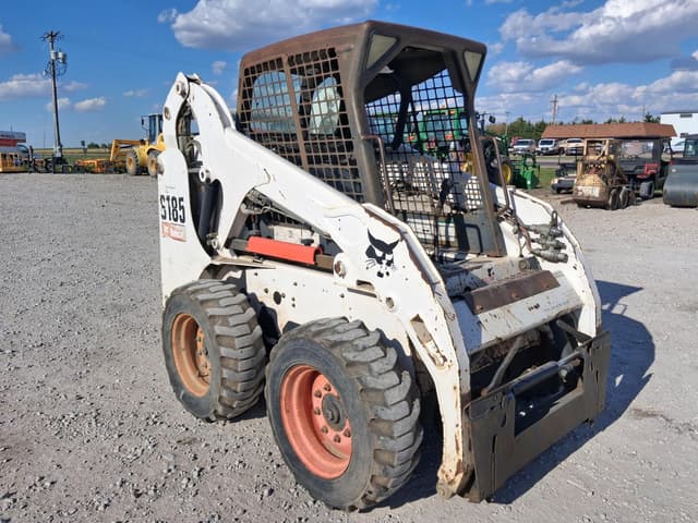 Image of Bobcat S185 equipment image 2