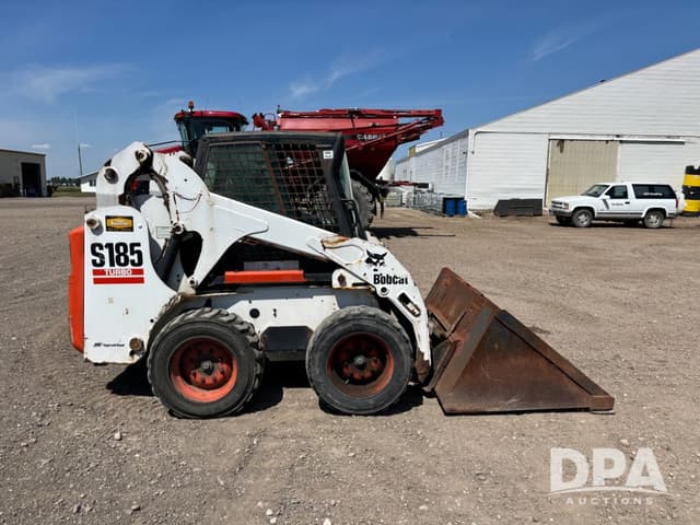Image of Bobcat S185 equipment image 2
