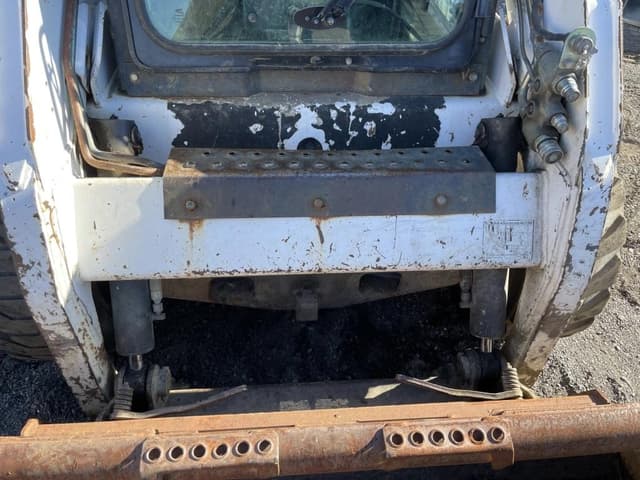 Image of Bobcat S185 equipment image 4