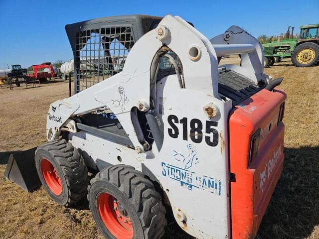 Image of Bobcat S185 equipment image 3