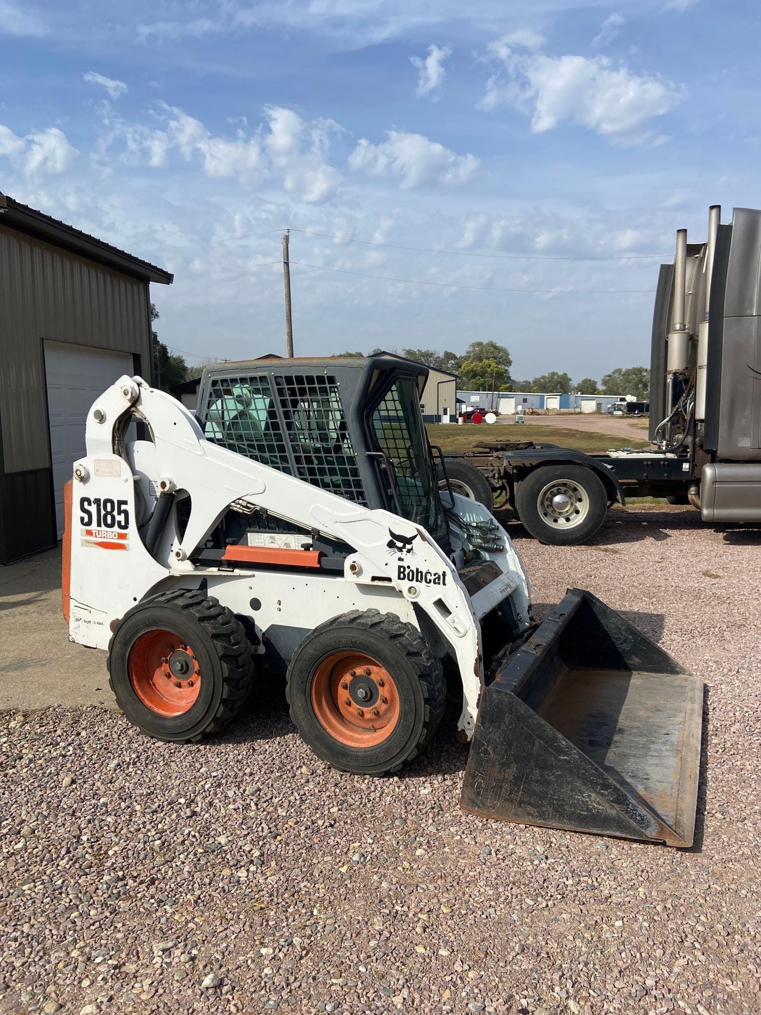 Main image Bobcat S185