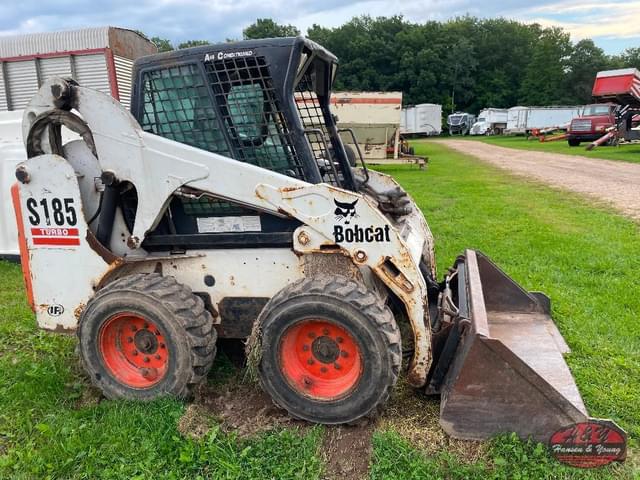 Image of Bobcat S185 equipment image 4