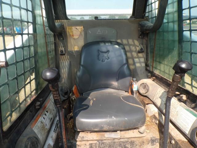 Image of Bobcat S205 equipment image 3