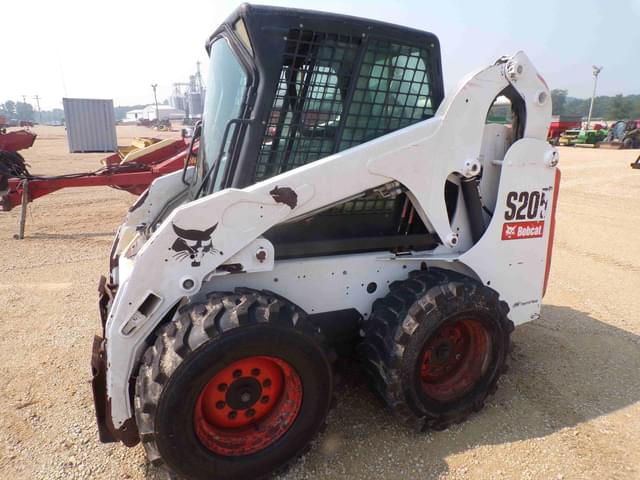 Image of Bobcat S205 equipment image 4