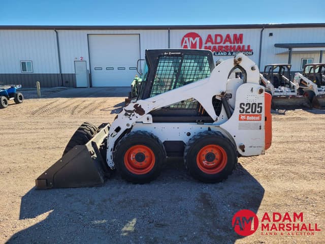 Image of Bobcat S205 equipment image 4