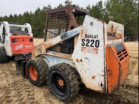 Image of Bobcat S220 equipment image 2