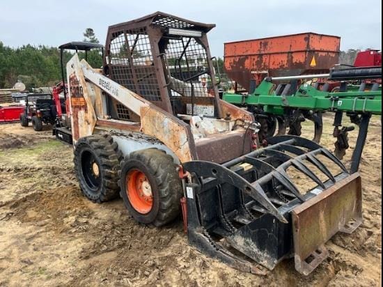Bobcat S220 Equipment Image0