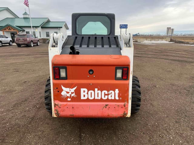 Image of Bobcat S220 equipment image 4