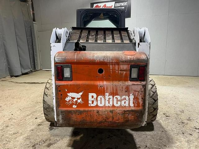 Image of Bobcat S220 equipment image 3