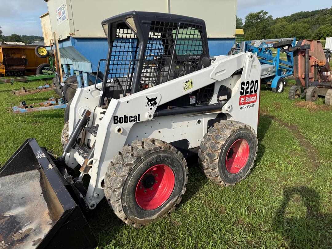 Image of Bobcat S220 Primary image