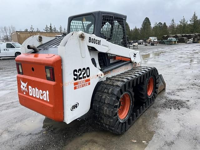 Image of Bobcat S220 equipment image 4