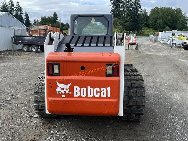 Image of Bobcat S220 equipment image 4