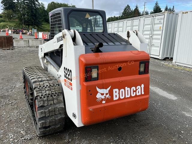 Image of Bobcat S220 equipment image 3