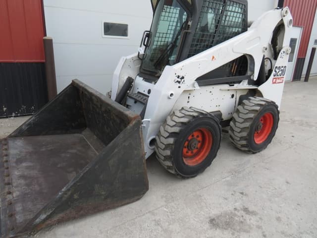 Image of Bobcat S250 equipment image 2