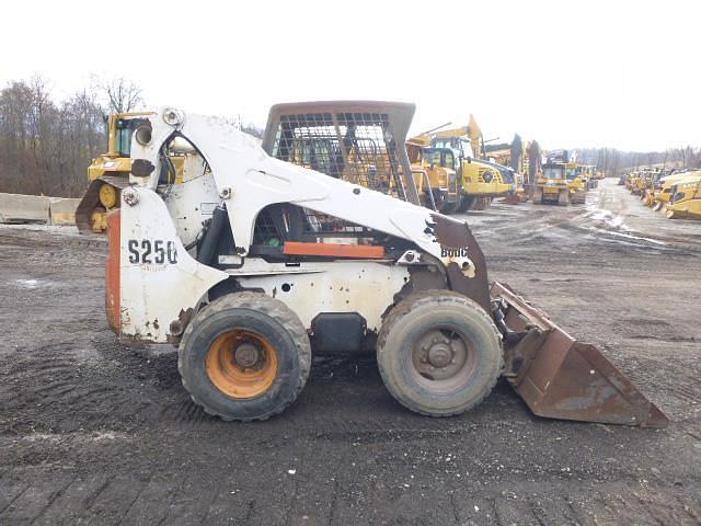 Image of Bobcat S250 equipment image 2