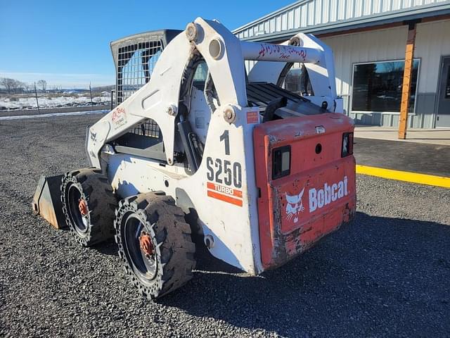 Image of Bobcat S250 equipment image 1