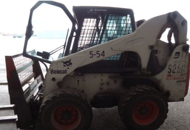 Image of Bobcat S250 equipment image 3