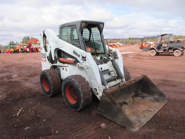 Image of Bobcat S250 equipment image 3