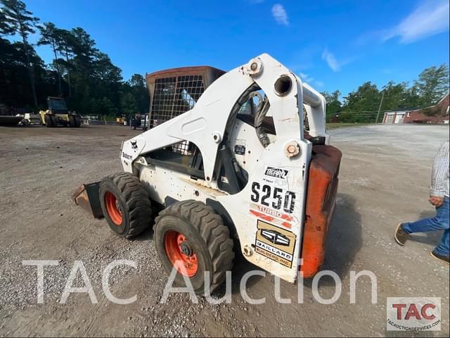 Image of Bobcat S250 equipment image 1