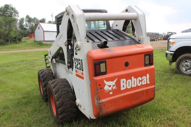 Image of Bobcat S250 equipment image 4