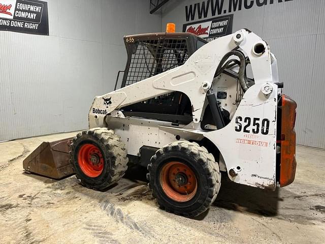 Image of Bobcat S250 equipment image 2