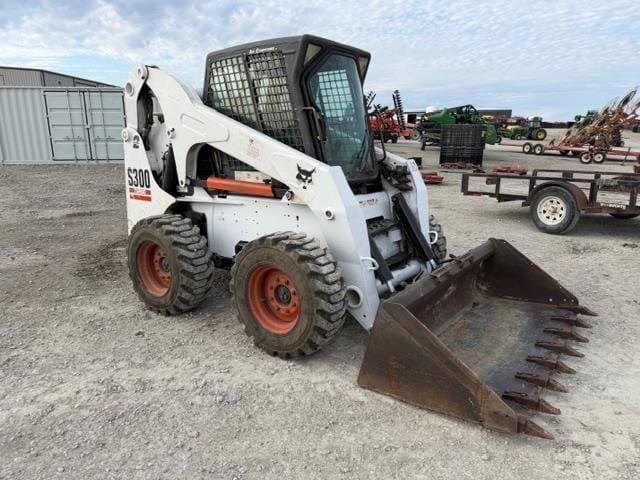Bobcat S300 Equipment Image0