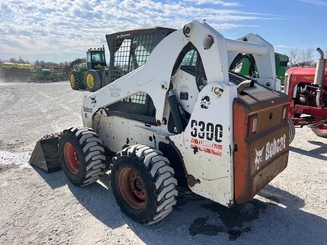 Image of Bobcat S300 equipment image 2