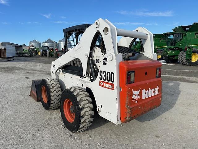 Image of Bobcat S300 equipment image 2