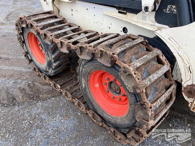 Image of Bobcat S300 equipment image 3