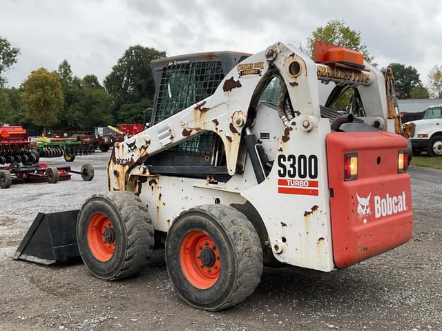 Image of Bobcat S300 equipment image 1