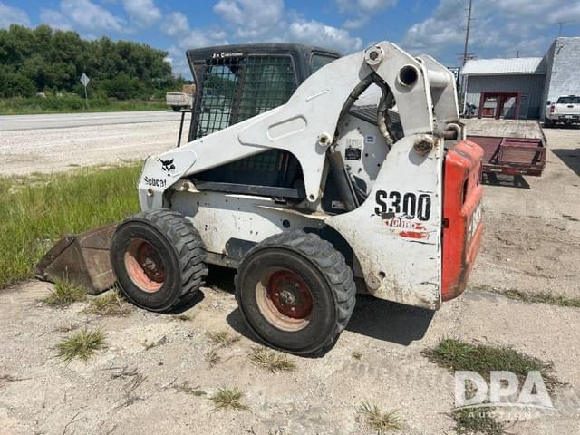 Image of Bobcat S300 equipment image 3