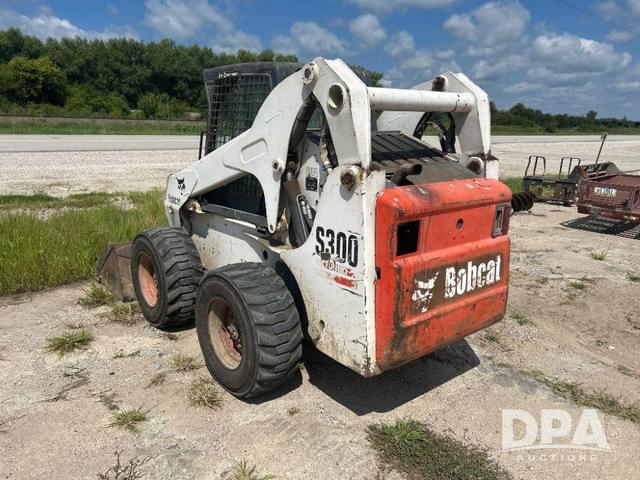 Image of Bobcat S300 equipment image 4