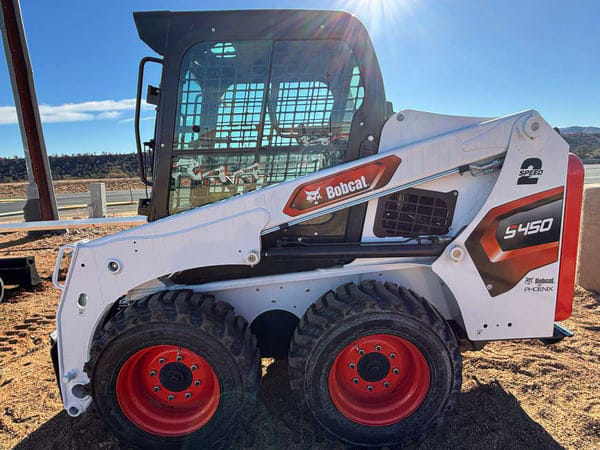 Bobcat S450 Equipment Image0