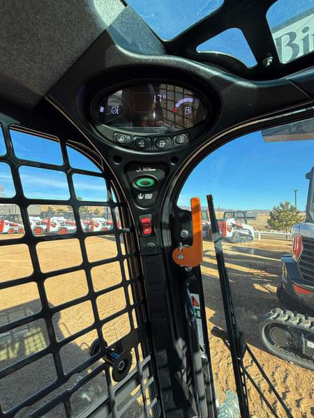 Image of Bobcat S450 equipment image 4